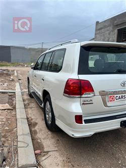 تۆیۆتا لاند کروزەر